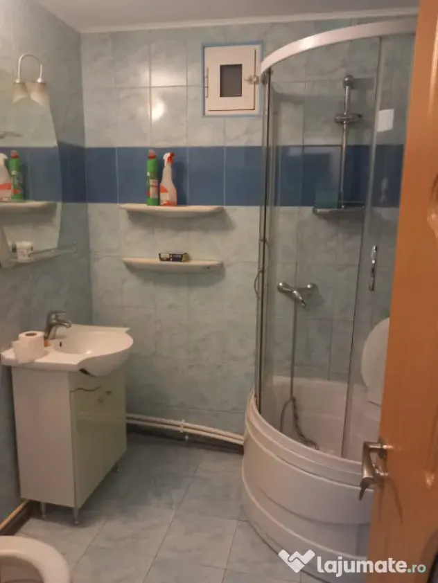 Apartament 3 camere, confort 1 decomandat, zona Vidin.