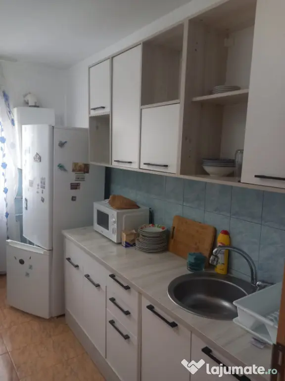 Apartament 3 camere, confort 1 decomandat, zona Vidin.