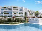 Apartament 3 cam. parter, gata de cheie, grădină, piscină comunitară, garaj, central