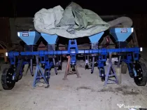 Prasitoare / cultivator cu fertilizare