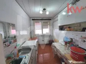 Apartament 3 camere decomandat • Sărari • vedere panora