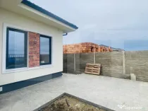 Duplex pe parter 3 camere Mosnita Noua