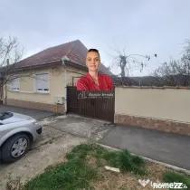 Bocsa Vasiova, Casa cocheta pentru familie, cu Gradina.