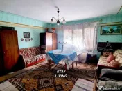 Casă din cărămidă cu teren generos de 2460 mp și ane... 