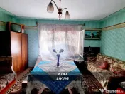 Casă din cărămidă cu teren generos de 2460 mp și ane... 