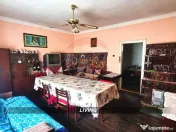 Casă din cărămidă cu teren generos de 2460 mp și ane... 