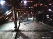 Casă din cărămidă cu teren generos de 2460 mp și ane... 