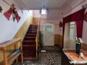 Casă din cărămidă cu teren generos de 2460 mp și ane... 