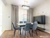 Casă / Vilă de lux cu 5 camere de vânzare în zona Sud... 