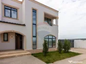 Casă / Vilă de lux cu 5 camere de vânzare în zona Sud... 