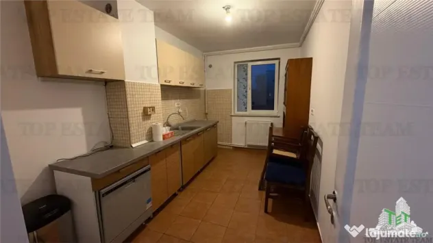 Apartament cu 2 camere in apropiere City Park Mall