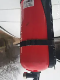 Stingător auto cu pulbere 2,5 kg