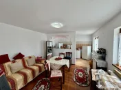 Casă / Vilă cu 4 camere de vânzare 