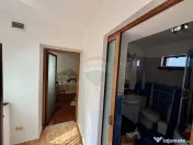 Casă / Vilă cu 4 camere de vânzare 