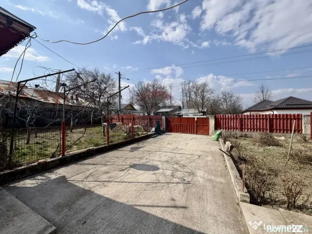 Casă / Vilă cu 4 camere de vânzare