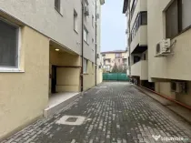 Apartament 3 Camere la 10 minute de statia de metrou Dimi...