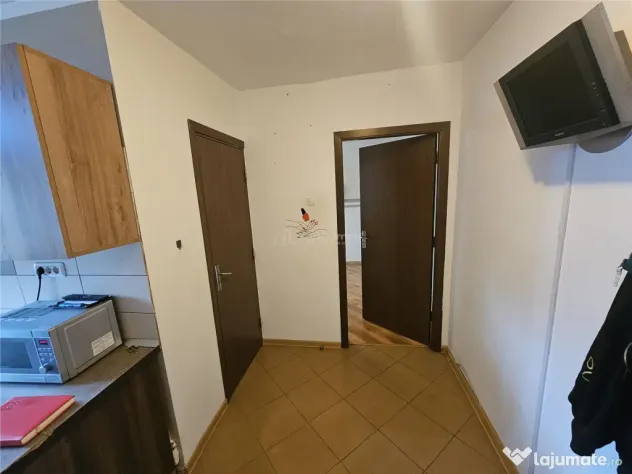 Resita, 2 Cam. Mobilat Utilat, Micro 3