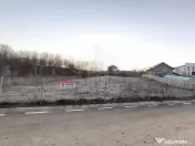 TEREN INTRAVILAN//COM. PLOPU//1300//2700 MP 