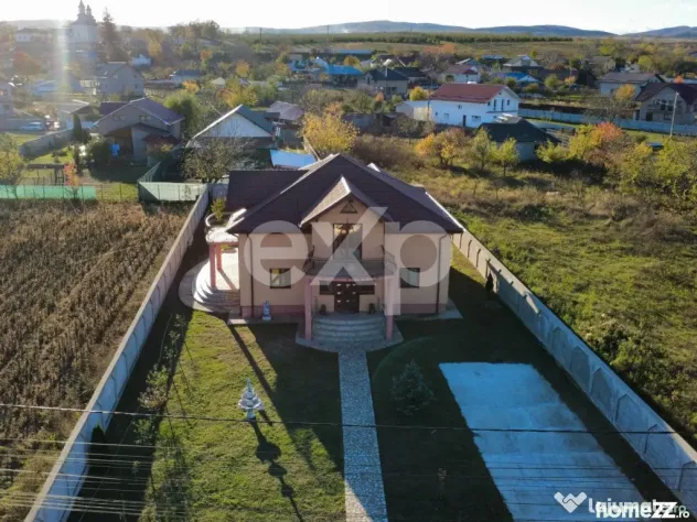 Casă / Vilă de vânzare cu 5 camere – Cartierul Nou, Sas