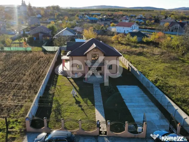 Casă / Vilă de vânzare cu 5 camere – Cartierul Nou, Sas