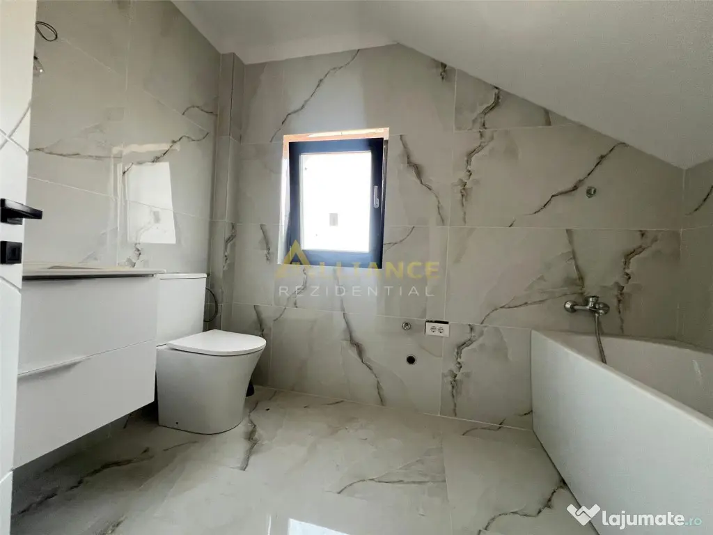 Vila individuala -4 camere - teren 308mp - Str. Padurea Cra