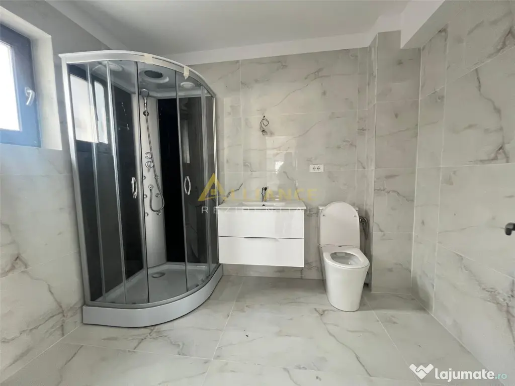 Vila individuala -4 camere - teren 308mp - Str. Padurea Cra