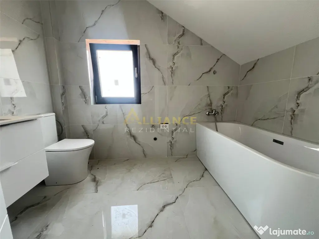 Vila individuala -4 camere - teren 308mp - Str. Padurea Cra