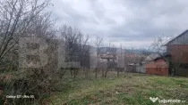 TEREN INTRAVILAN cu costructie pe teren La 2 km de Manastire