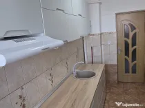 Inchiriez apartament 3 camere