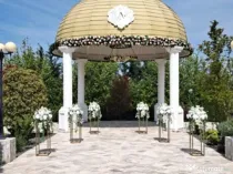 Stalpi coloane aranjamente florale evenimente