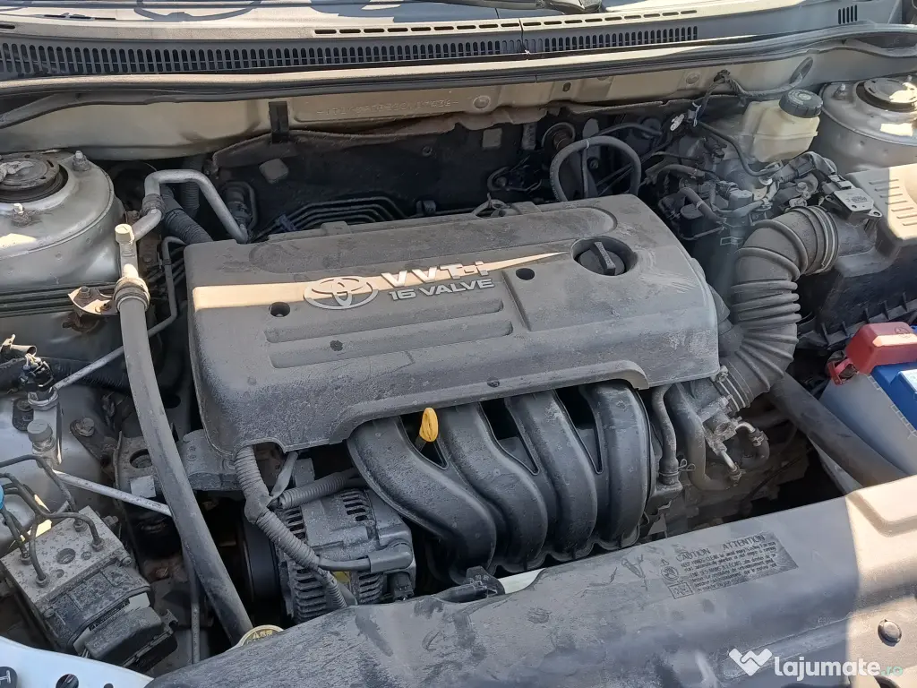 Toyota corolla hatchback 2006 benzina