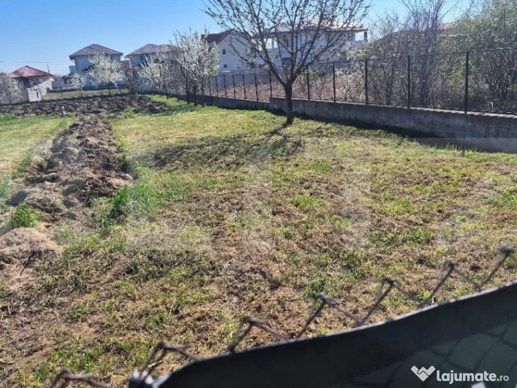 Teren intravilan de vanzare, 960 mp, in Lazuri