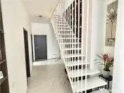 Vila impozanta, aspect deosebit, configuratie tip duplex, vi 