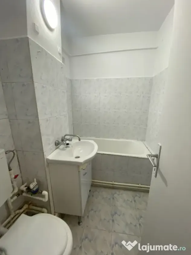 Apartament 3 camere | Decomandat | Casa de cultura | Parcare