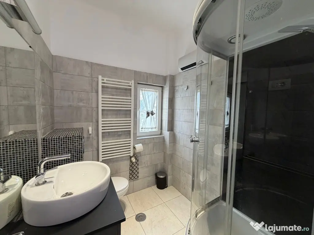 Bd.Aviatorilor 3 camere DECOMANDAT etaj 3/3 proprietar, renovat recent