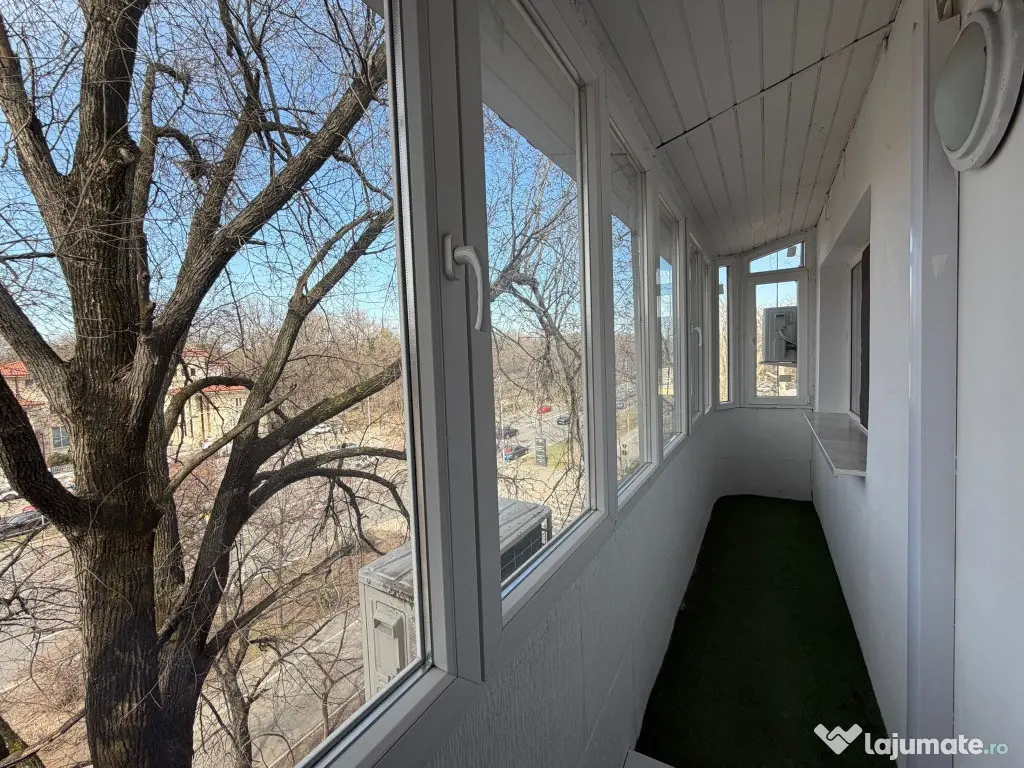 Bd.Aviatorilor 3 camere DECOMANDAT etaj 3/3 proprietar, renovat recent