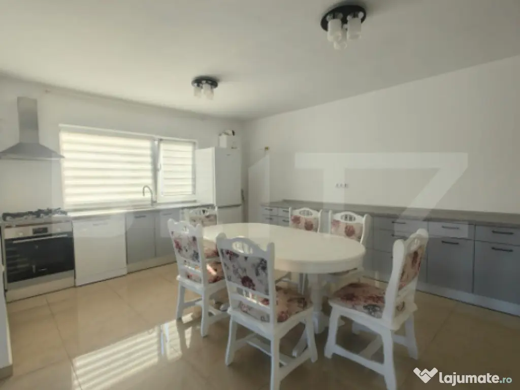 Apartament generos cu 3 camere, 155 mp, 2 parcari, zona Gri