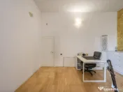 Business cu identitate: Apartament Unirii , demisol, parter 