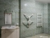 Business cu identitate: Apartament Unirii , demisol, parter 