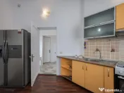 Business cu identitate: Apartament Unirii , demisol, parter 