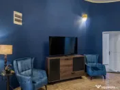 Business cu identitate: Apartament Unirii , demisol, parter 