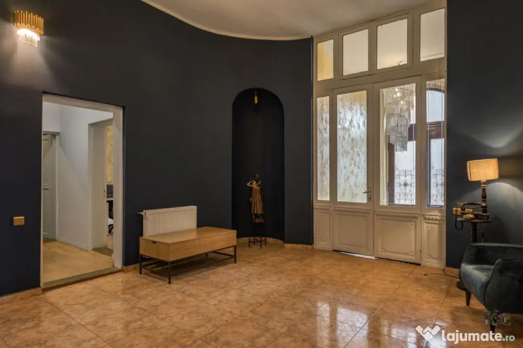 Business cu identitate: Apartament Unirii , demisol, parter