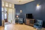 Business cu identitate: Apartament Unirii , demisol, parter