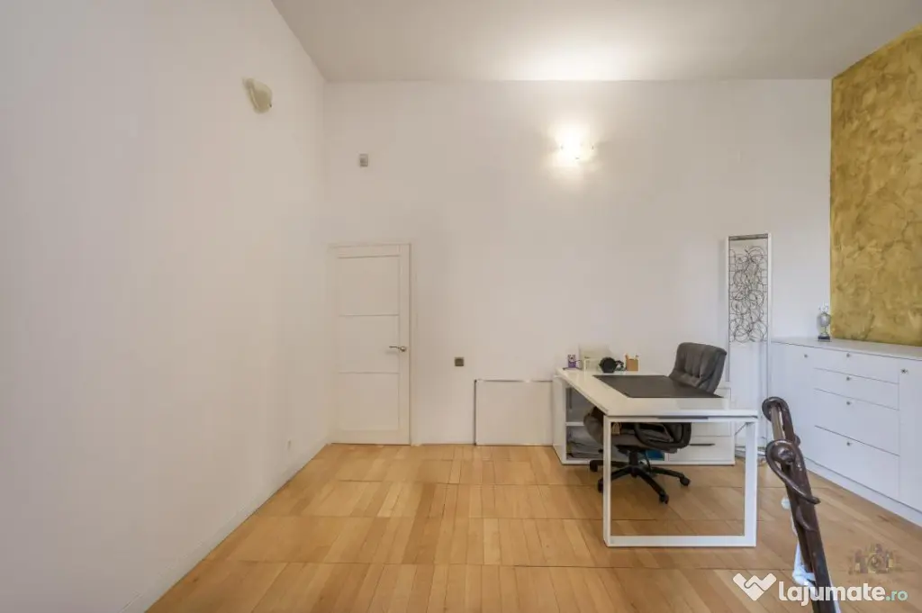 Business cu identitate: Apartament Unirii , demisol, parter