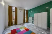 Business cu identitate: Apartament Unirii , demisol, parter