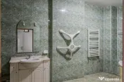 Business cu identitate: Apartament Unirii , demisol, parter