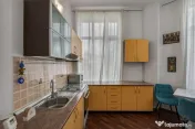 Business cu identitate: Apartament Unirii , demisol, parter