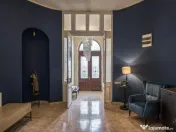 Business cu identitate: Apartament Unirii , demisol, parter 