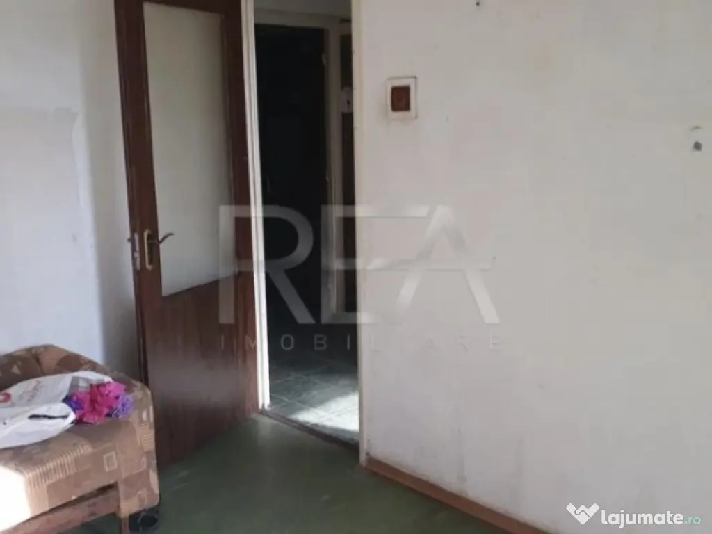 2 camere, et 1/4, bloc tip P-Drumul Taberei