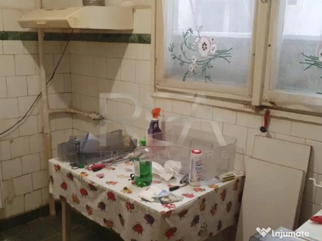 2 camere, et 1/4, bloc tip P-Drumul Taberei